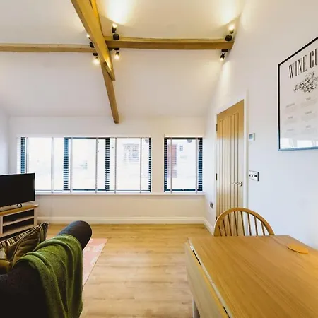 The Hay Barn - Hopewell Bristol